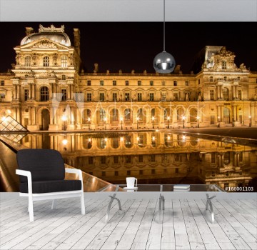 Picture of Musee Louvre in Paris by night